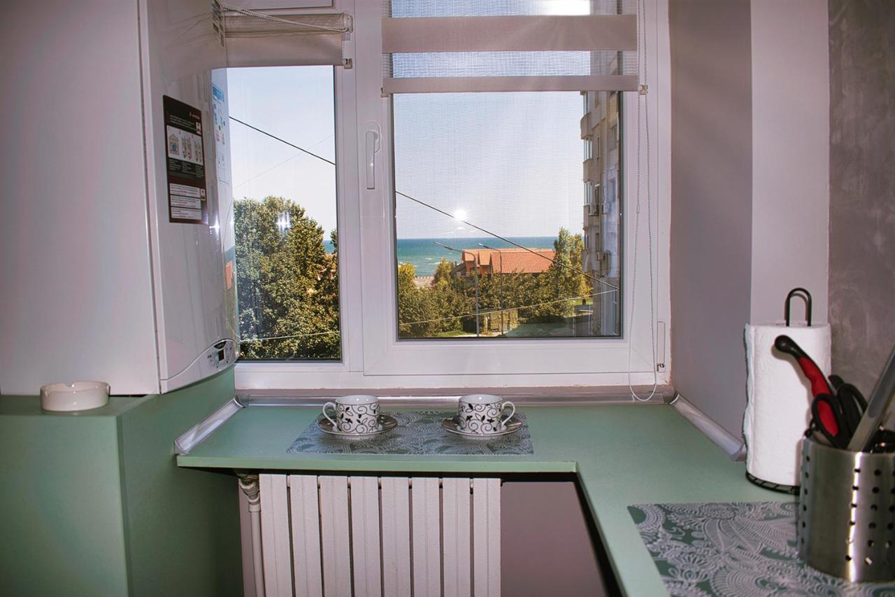 Apartment Sunrise By The Sea Constanta